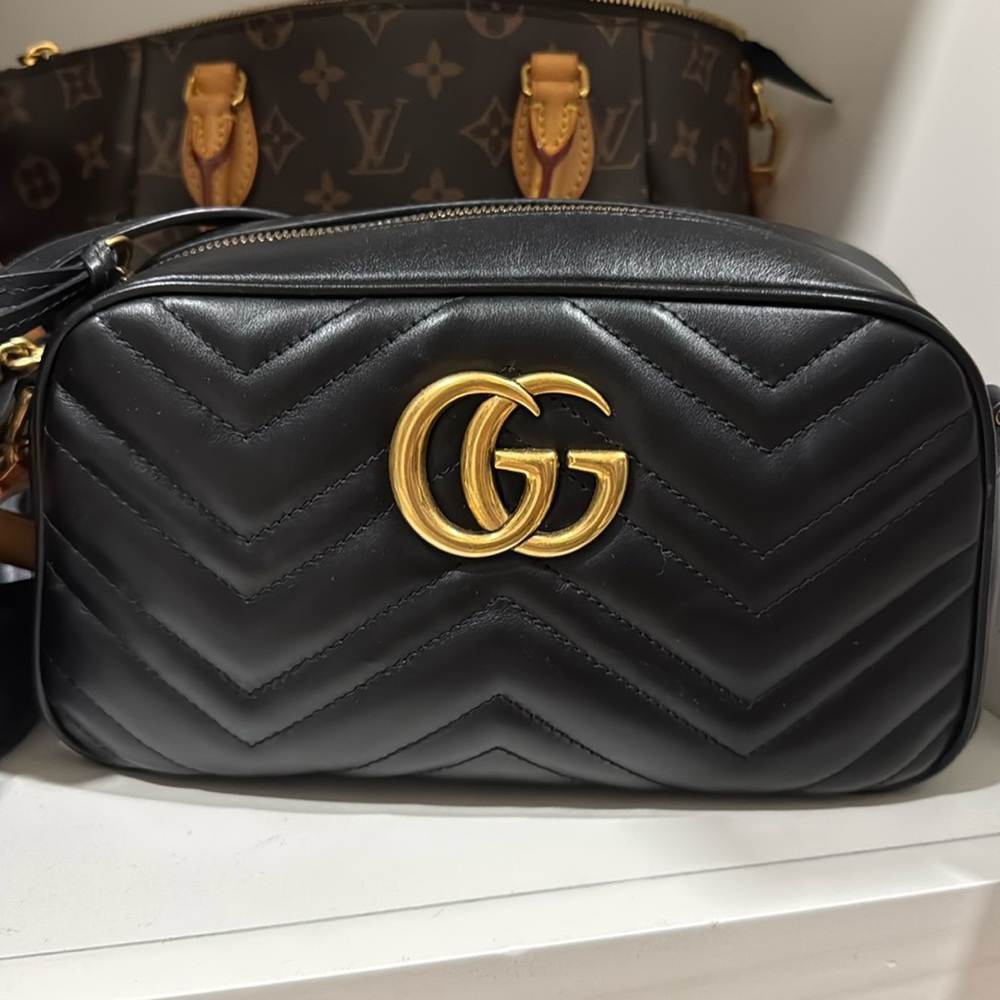 Gucci GG MARMONT SMALL SHOULDER BAG